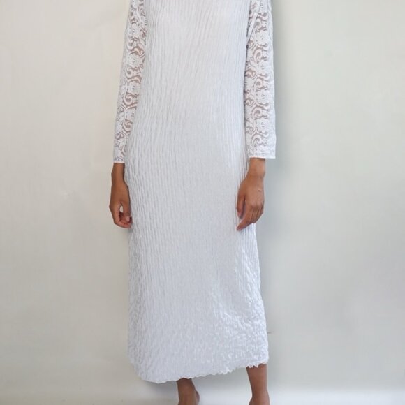 White Long Dress with Lace Sleeves | Simple Elegant Lace Wedding Dress - Picture 4 of 5